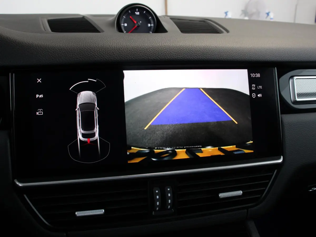 3.0 E-Hybrid 476pk Platinum Edition Leder Panorama dak Luchtvering Comfortstoelen Electrische Navigatie Climate Control Cruise control Lichtmetalen velgen Apple Carplay/ Android Auto