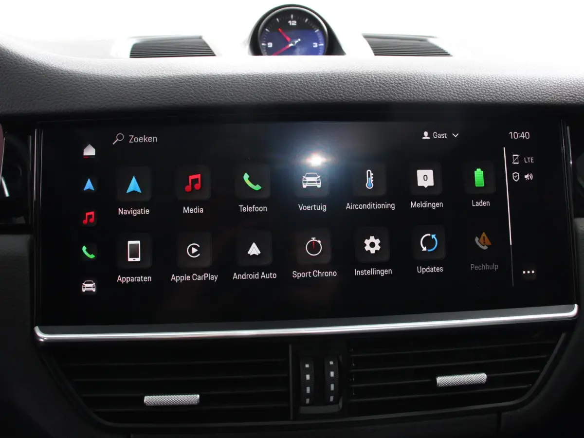 3.0 E-Hybrid 476pk Platinum Edition Leder Panorama dak Luchtvering Comfortstoelen Electrische Navigatie Climate Control Cruise control Lichtmetalen velgen Apple Carplay/ Android Auto