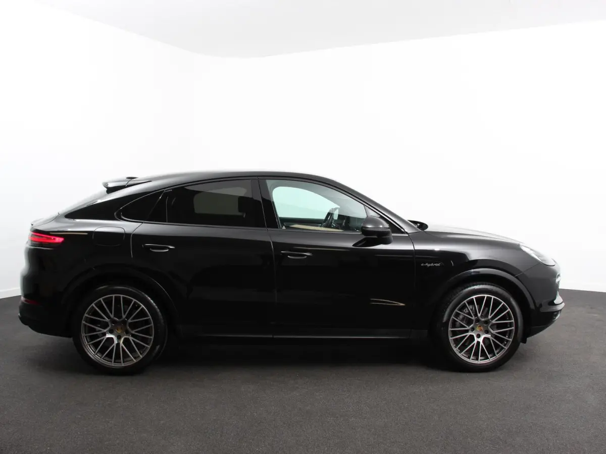 3.0 E-Hybrid 476pk Platinum Edition Leder Panorama dak Luchtvering Comfortstoelen Electrische Navigatie Climate Control Cruise control Lichtmetalen velgen Apple Carplay/ Android Auto