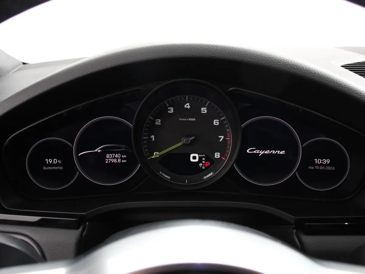 3.0 E-Hybrid 476pk Platinum Edition Leder Panorama dak Luchtvering Comfortstoelen Electrische Navigatie Climate Control Cruise control Lichtmetalen velgen Apple Carplay/ Android Auto