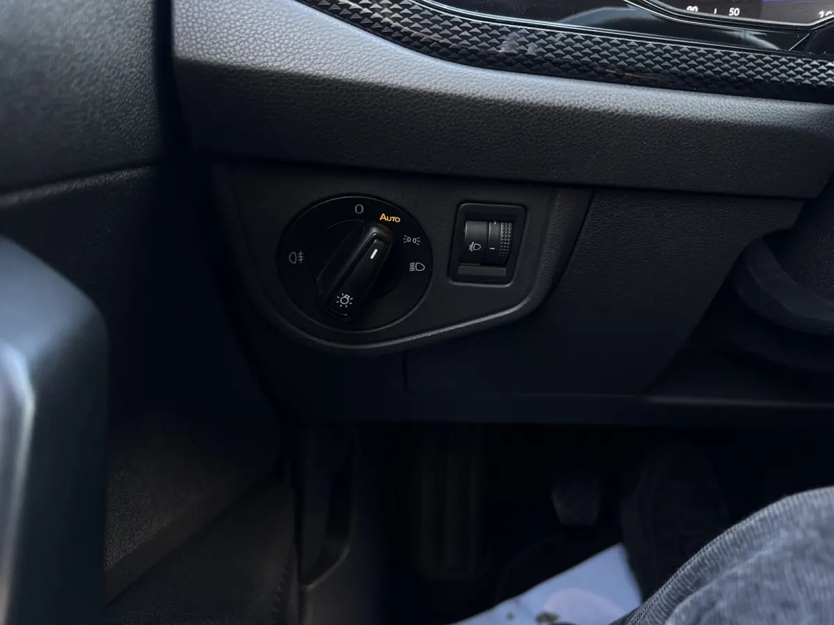 1.0 TSI Life Business
