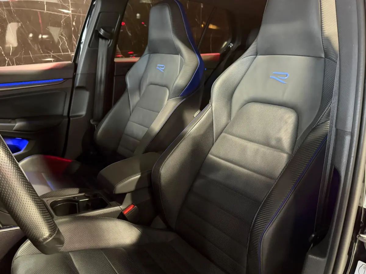 2.0 TSI R 4Motion |AKRA|Pano|HUD|HMK|CAM|MEMORY