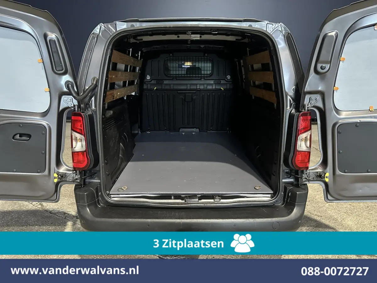 1.5 BlueHDI 102pk L2H1 Euro6 Airco | 3-Zits | Apple Carplay | Camera | Cruisecontrol | Trekhaak Android Auto, Parkeersensoren, Bijrijdersbank
