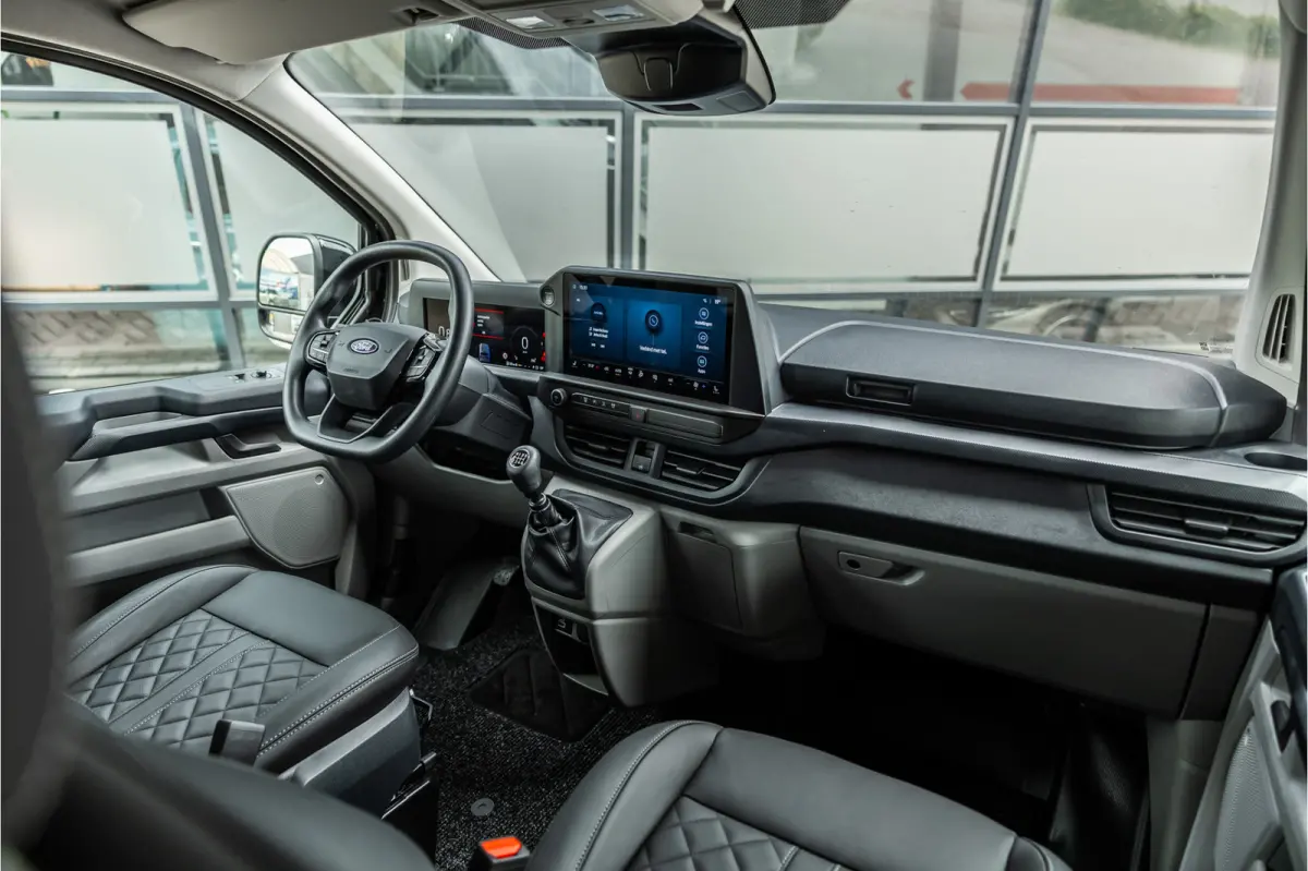 320 2.0 TDCI L2H1 DC | Dubbel Cabine | L+R Schuifdeur | 5-Zitter | Camera | CarPlay | Lane Assist | PDC V+A | Raptor Edition | Verlengde fabrieksgarantie tot 12-2029