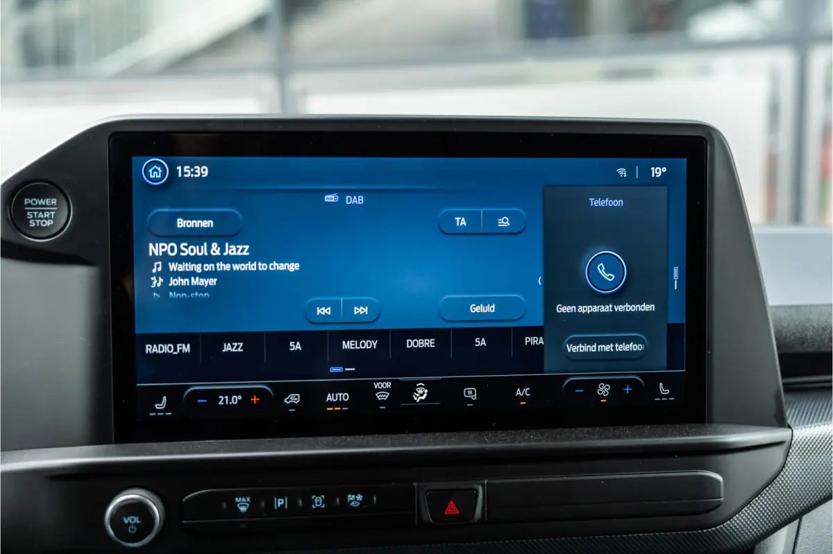 320 2.0 TDCI L2H1 DC | Dubbel Cabine | L+R Schuifdeur | 5-Zitter | Camera | CarPlay | Lane Assist | PDC V+A | Raptor Edition | Verlengde fabrieksgarantie tot 12-2029