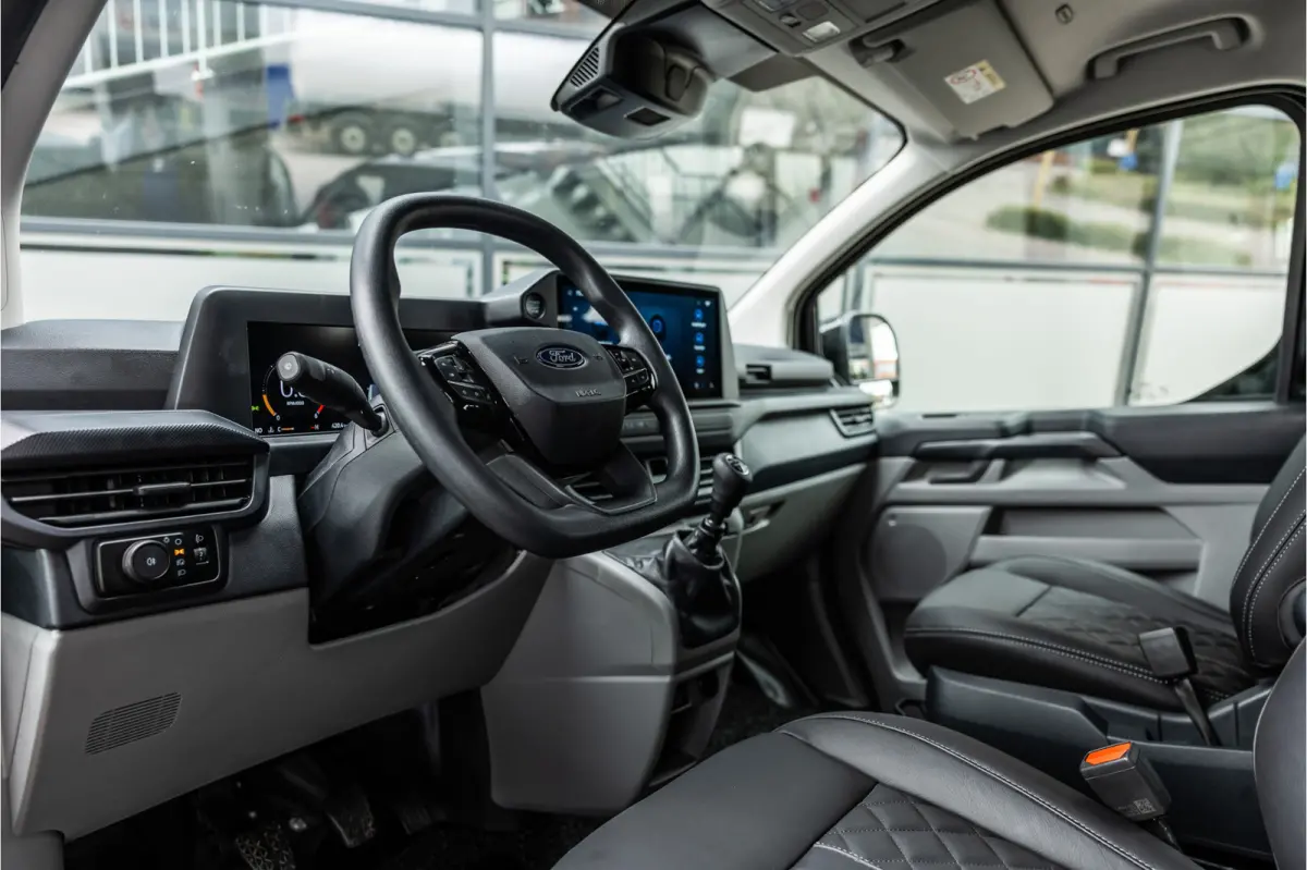 320 2.0 TDCI L2H1 DC | Dubbel Cabine | L+R Schuifdeur | 5-Zitter | Camera | CarPlay | Lane Assist | PDC V+A | Raptor Edition | Verlengde fabrieksgarantie tot 12-2029