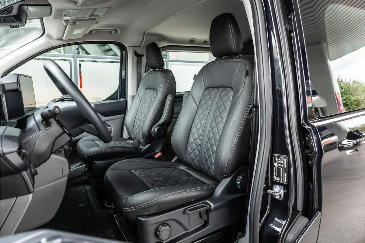 320 2.0 TDCI L2H1 DC | Dubbel Cabine | L+R Schuifdeur | 5-Zitter | Camera | CarPlay | Lane Assist | PDC V+A | Raptor Edition | Verlengde fabrieksgarantie tot 12-2029