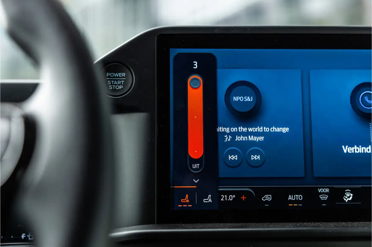320 2.0 TDCI L2H1 DC | Dubbel Cabine | L+R Schuifdeur | 5-Zitter | Camera | CarPlay | Lane Assist | PDC V+A | Raptor Edition | Verlengde fabrieksgarantie tot 12-2029