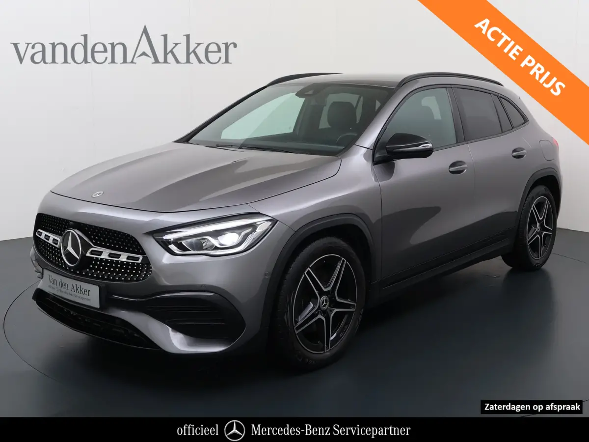 180 AMG // Camera // Elek. Achterklep // Sfeerverlichting // Night pakket // 19" AMG Velgen // LED