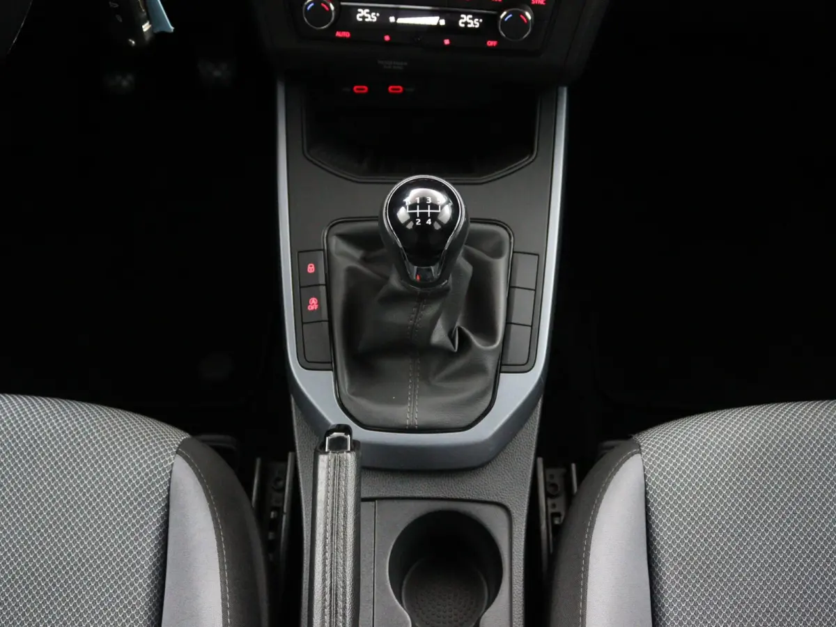 1.0 TSI Style | Apple Carplay/Android Auto | Parkeersensoren |