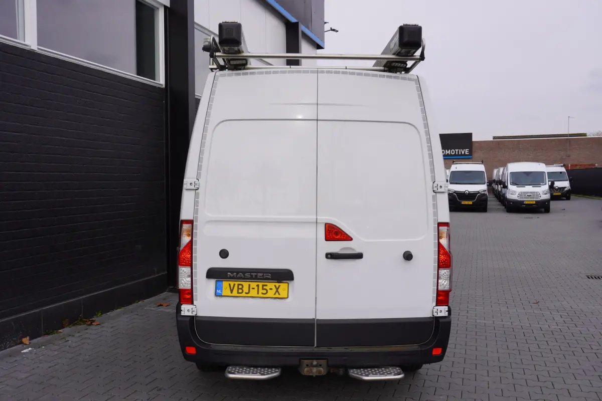 2.3 dCi 130PK L2H2 EURO 6 - Airco - Navi - Cruise - € 11.900,- Excl.