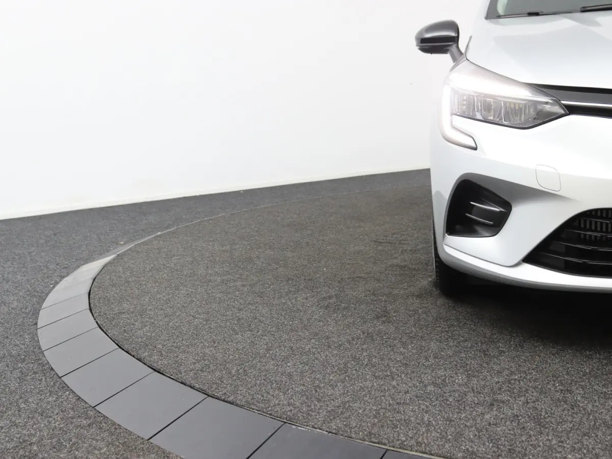 TCe 90 GPF Evolution | Navigatie | Lichtmetalen velgen | Parkeersensoren |
