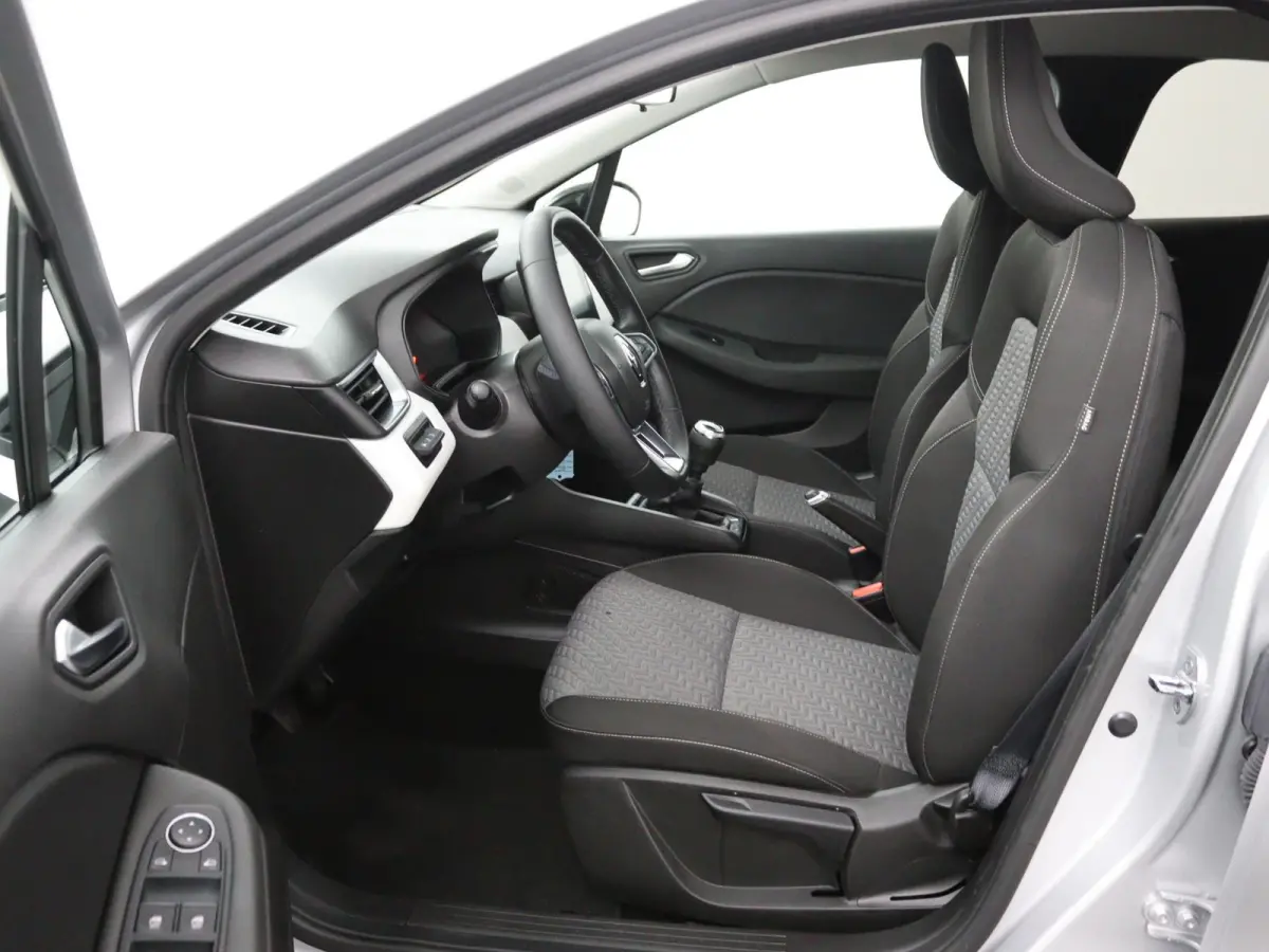 TCe 90 GPF Evolution | Navigatie | Lichtmetalen velgen | Parkeersensoren |