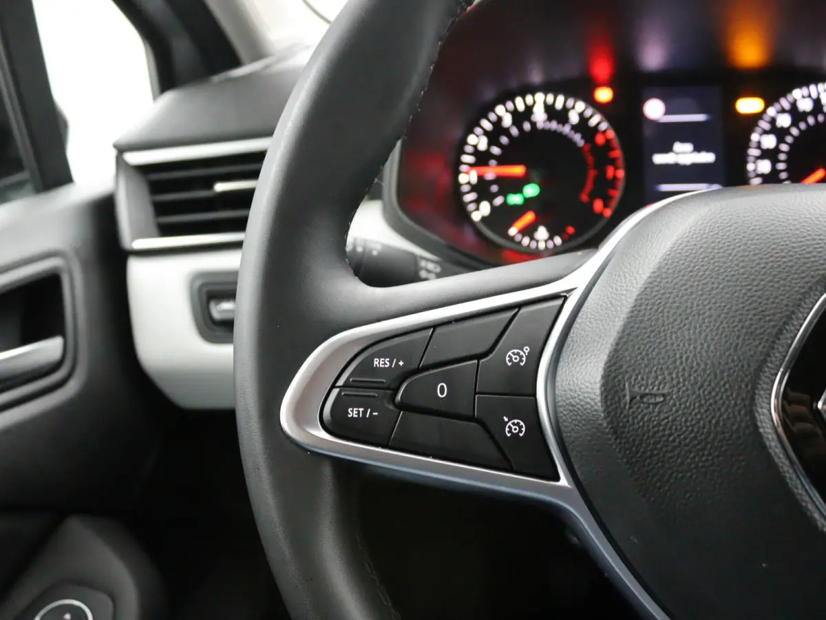 TCe 90 GPF Evolution | Navigatie | Lichtmetalen velgen | Parkeersensoren |