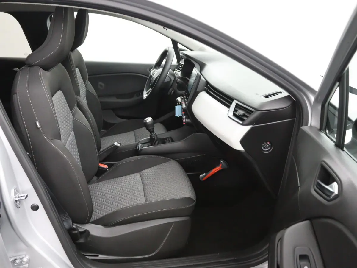 TCe 90 GPF Evolution | Navigatie | Lichtmetalen velgen | Parkeersensoren |