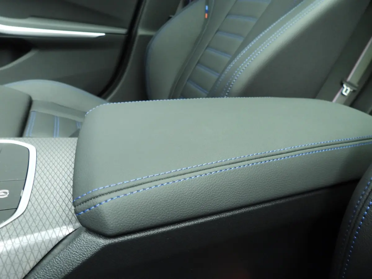 330d xDrive | M Sportpakket Pro | Innovation Pack | Comfort Pack | Panoramadak | Harman Kardon