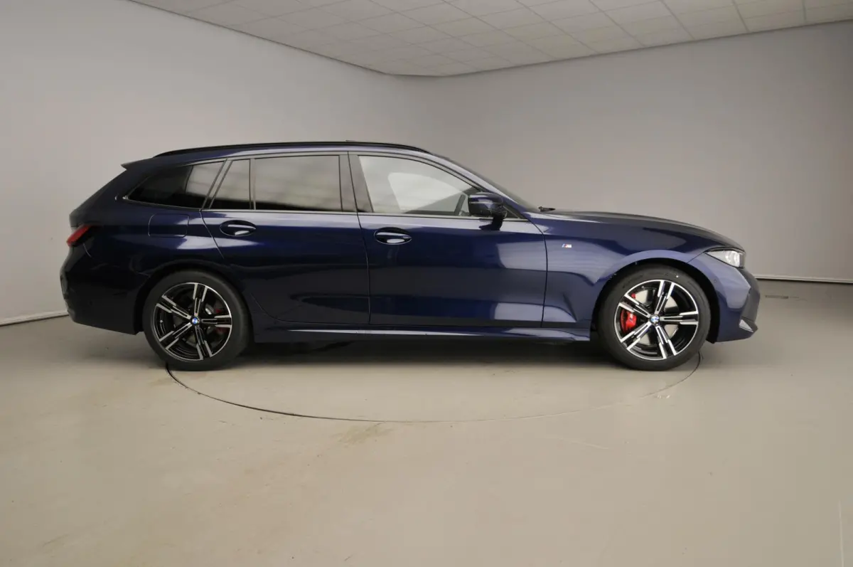 330d xDrive | M Sportpakket Pro | Innovation Pack | Comfort Pack | Panoramadak | Harman Kardon