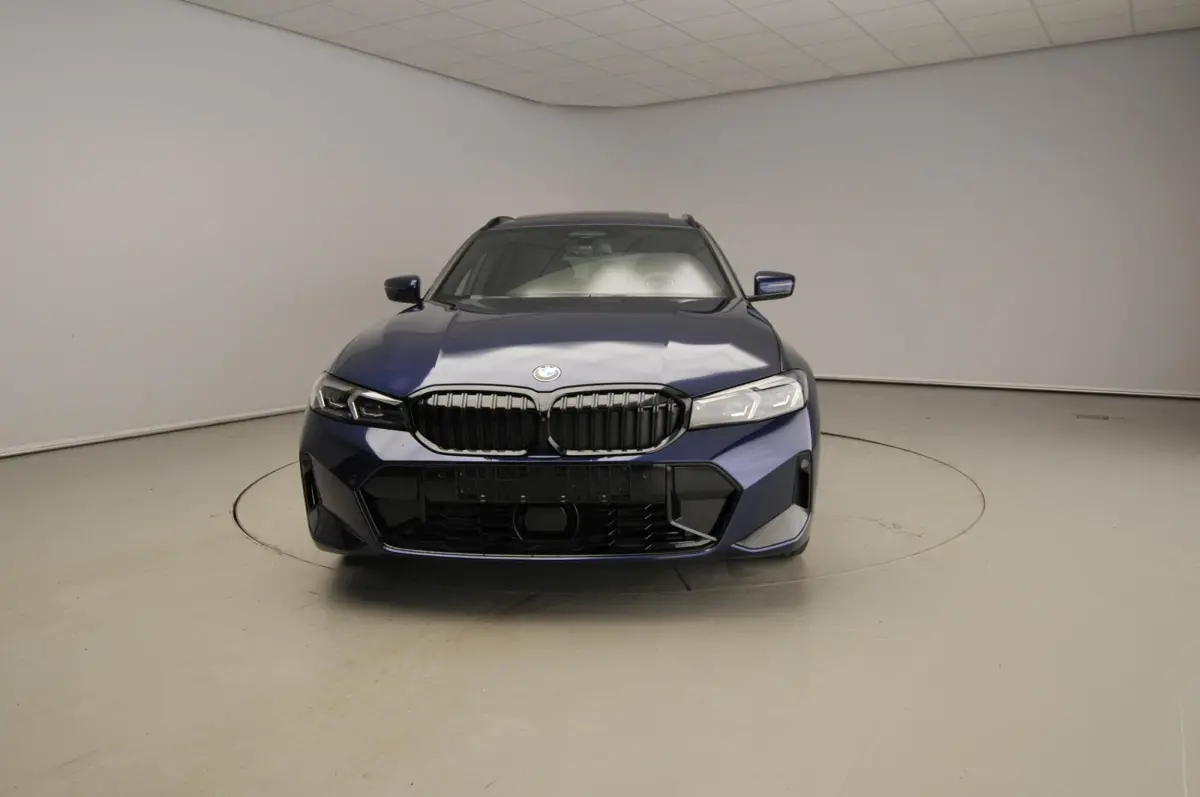 330d xDrive | M Sportpakket Pro | Innovation Pack | Comfort Pack | Panoramadak | Harman Kardon