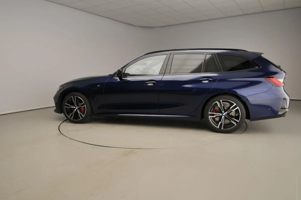 330d xDrive | M Sportpakket Pro | Innovation Pack | Comfort Pack | Panoramadak | Harman Kardon
