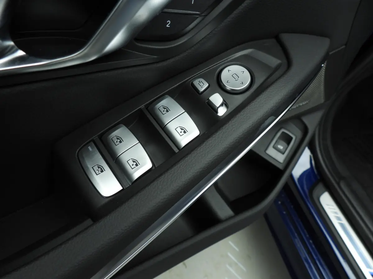 330d xDrive | M Sportpakket Pro | Innovation Pack | Comfort Pack | Panoramadak | Harman Kardon