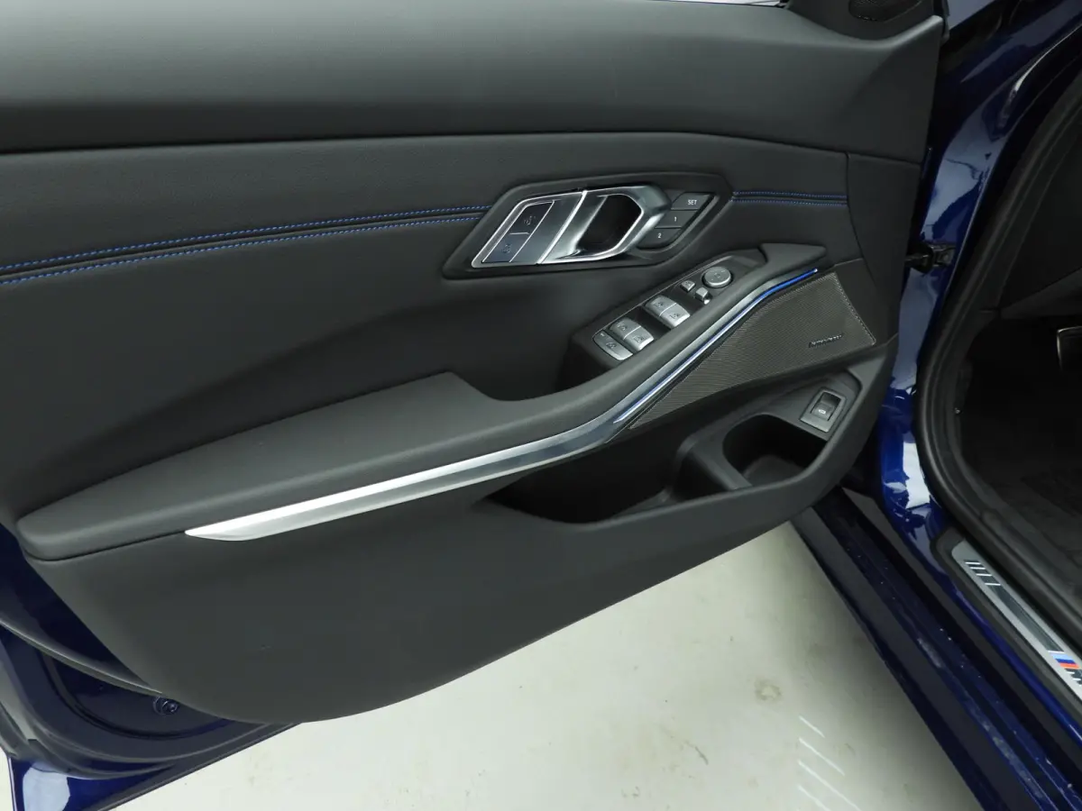 330d xDrive | M Sportpakket Pro | Innovation Pack | Comfort Pack | Panoramadak | Harman Kardon