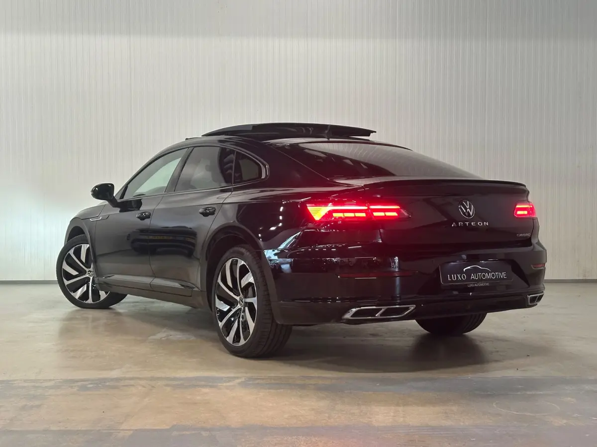1.4 TSI eHybrid R-Line | PANO | TREKHAAK | HUD | 360 CAMERA | STOELMASSAGE