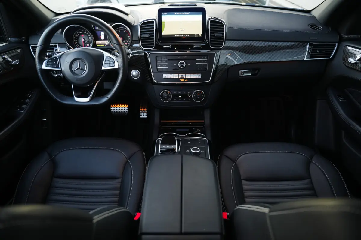 500 e 449 pk 4MATIC AMG Sport Edition / NL-Auto/ Dealer.Ond/ Pano-Dak/ Keyless/ Head-Up/ 360-Camera/ Harman&Kardon/ Adap.Cruise/ Carbon/ 21'' LMV