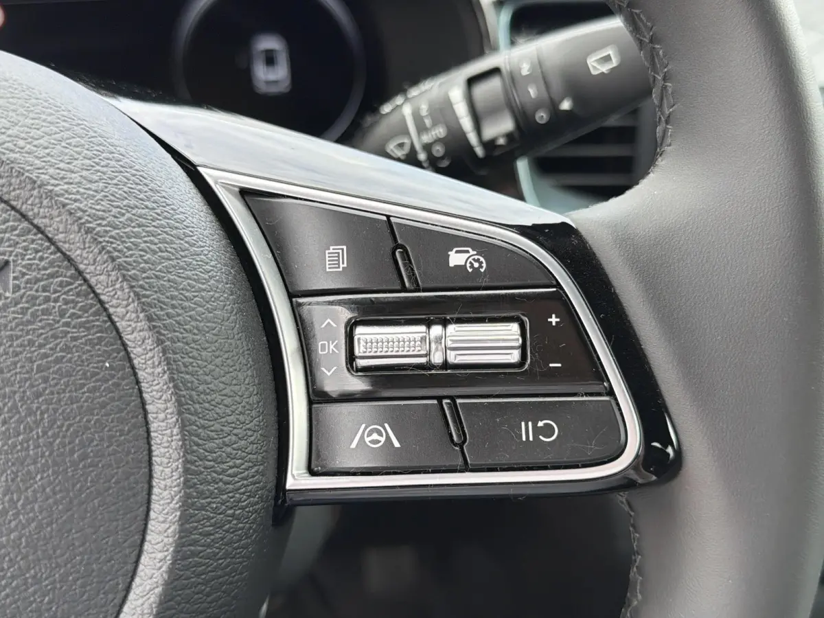1.0 T-GDi Design Edition | Stoelverwarming | Parkeersensoren | LED Koplampen | Dodehoekassistentie | Stuurwiel verwarmd |