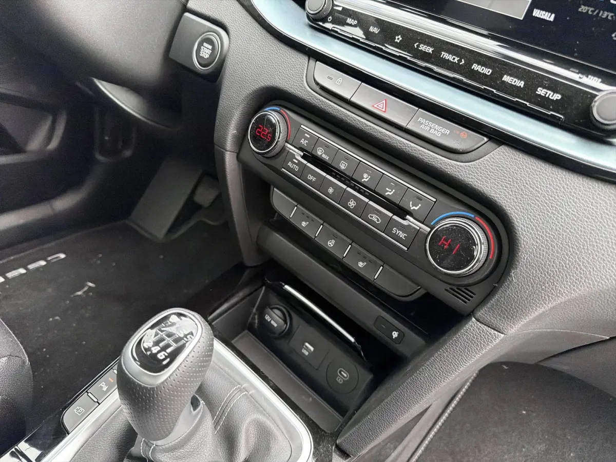 1.0 T-GDi Design Edition | Stoelverwarming | Parkeersensoren | LED Koplampen | Dodehoekassistentie | Stuurwiel verwarmd |