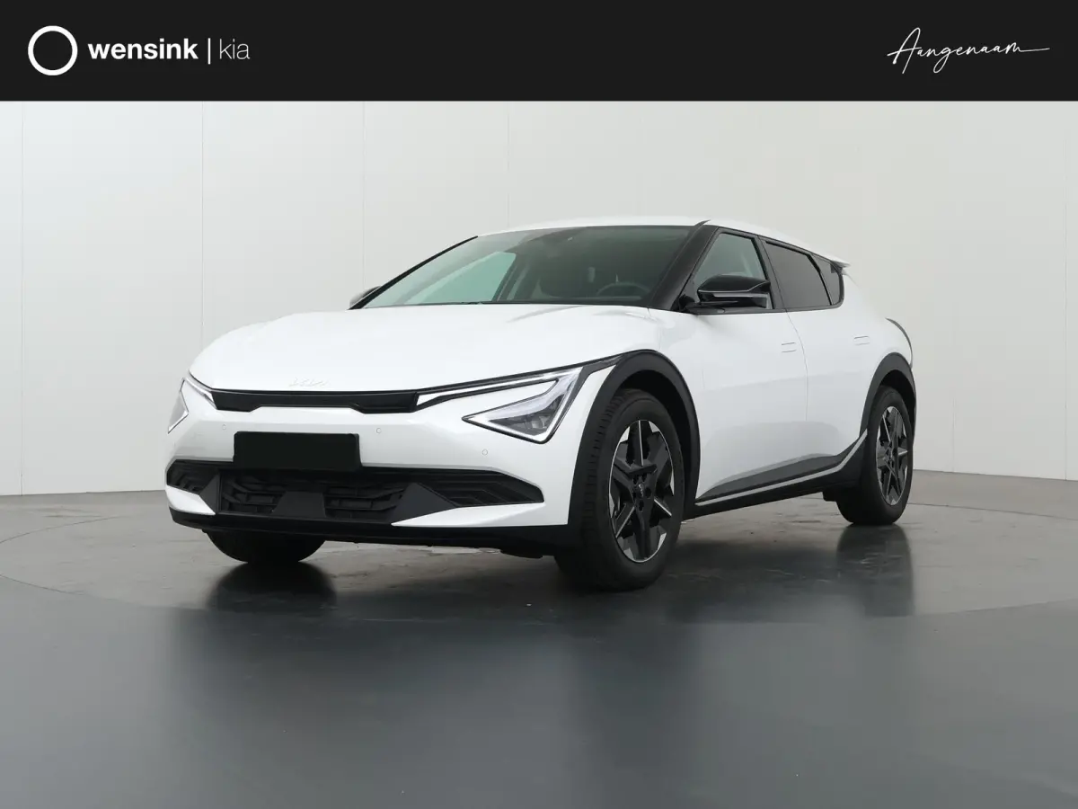 Light Edition 63 kWh | Stoelverwarming | Adaptieve cruise control | Parkeersensoren | Stuurwiel verwarmd |