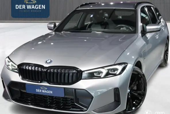 330E M SPORT / SKYSCRAPER / AMBIENTE / CARPLAY / 19"