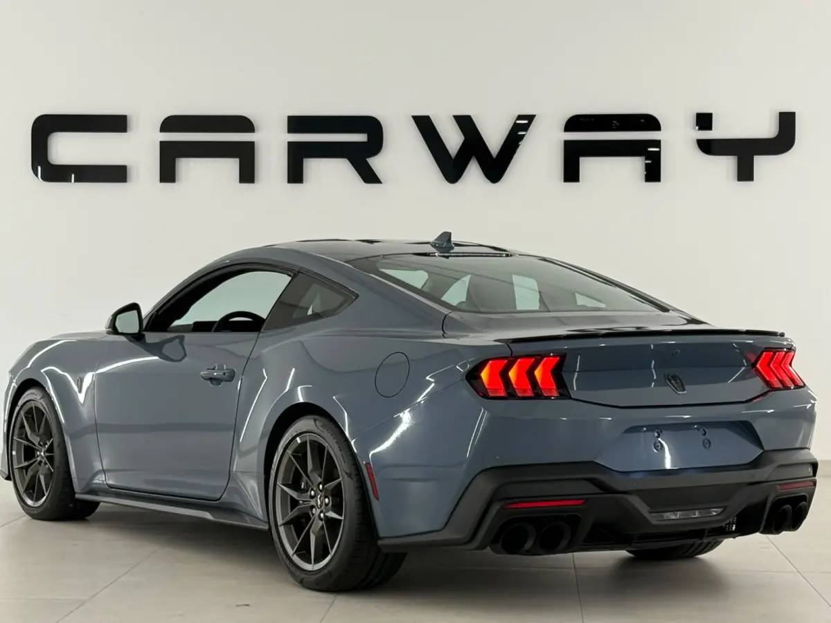 5.0 V8 Dark Horse Carbon B&O