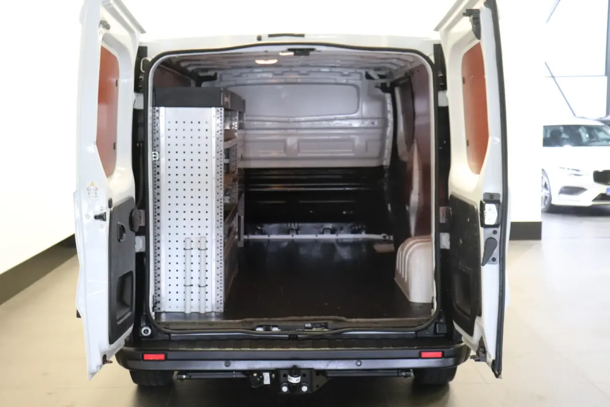 2.0 Blue dCi 130PK L2 EURO 6 - Airco - Navi - Cruise - €19.950,- Excl.