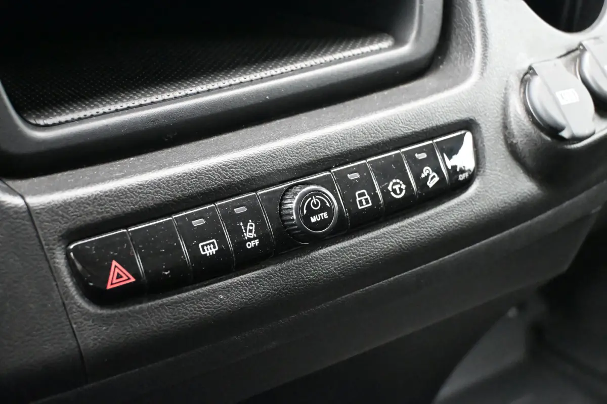2.2D L2H2 140PK 3.5t Automaat BPM vrij | Cruise control | Climate control | Achteruitrijcamera | Betimmering | Navigatie