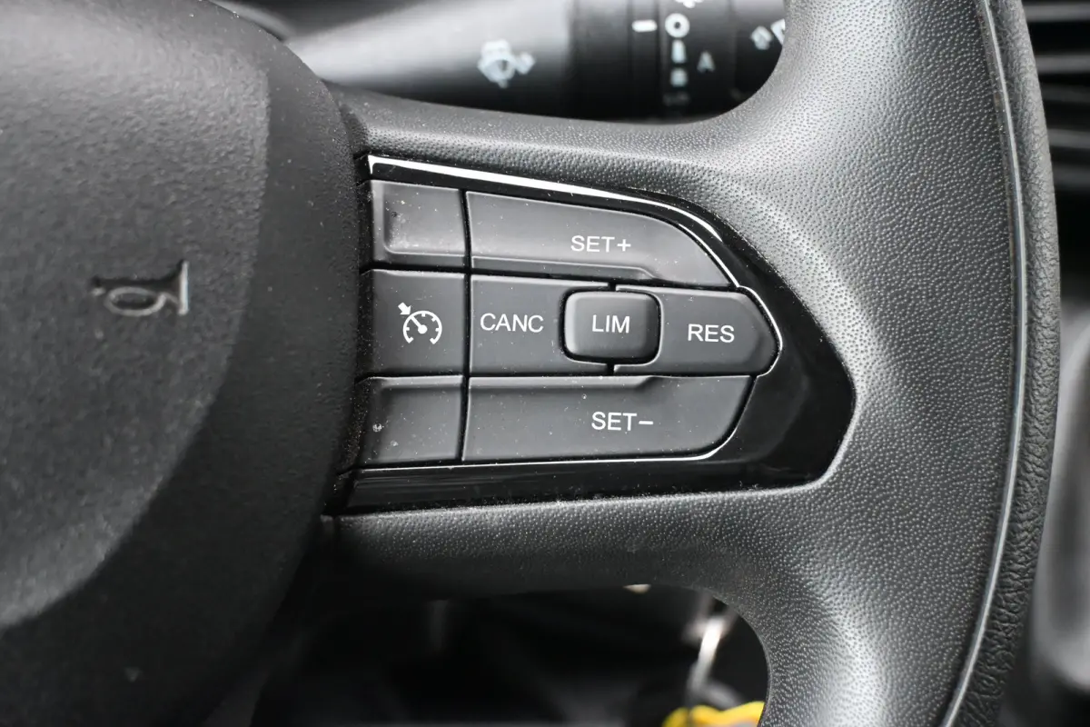 2.2D L2H2 140PK 3.5t Automaat BPM vrij | Cruise control | Climate control | Achteruitrijcamera | Betimmering | Navigatie