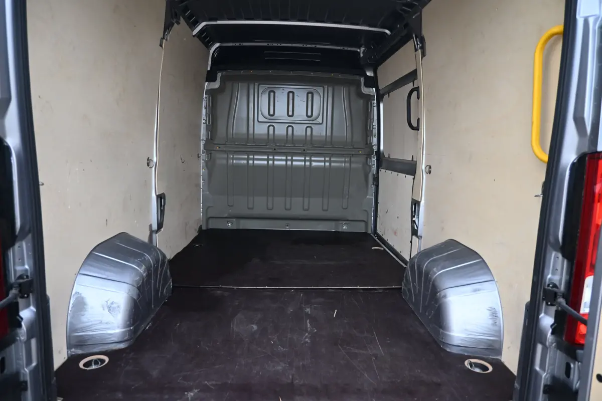 2.2D L2H2 140PK 3.5t Automaat BPM vrij | Cruise control | Climate control | Achteruitrijcamera | Betimmering | Navigatie