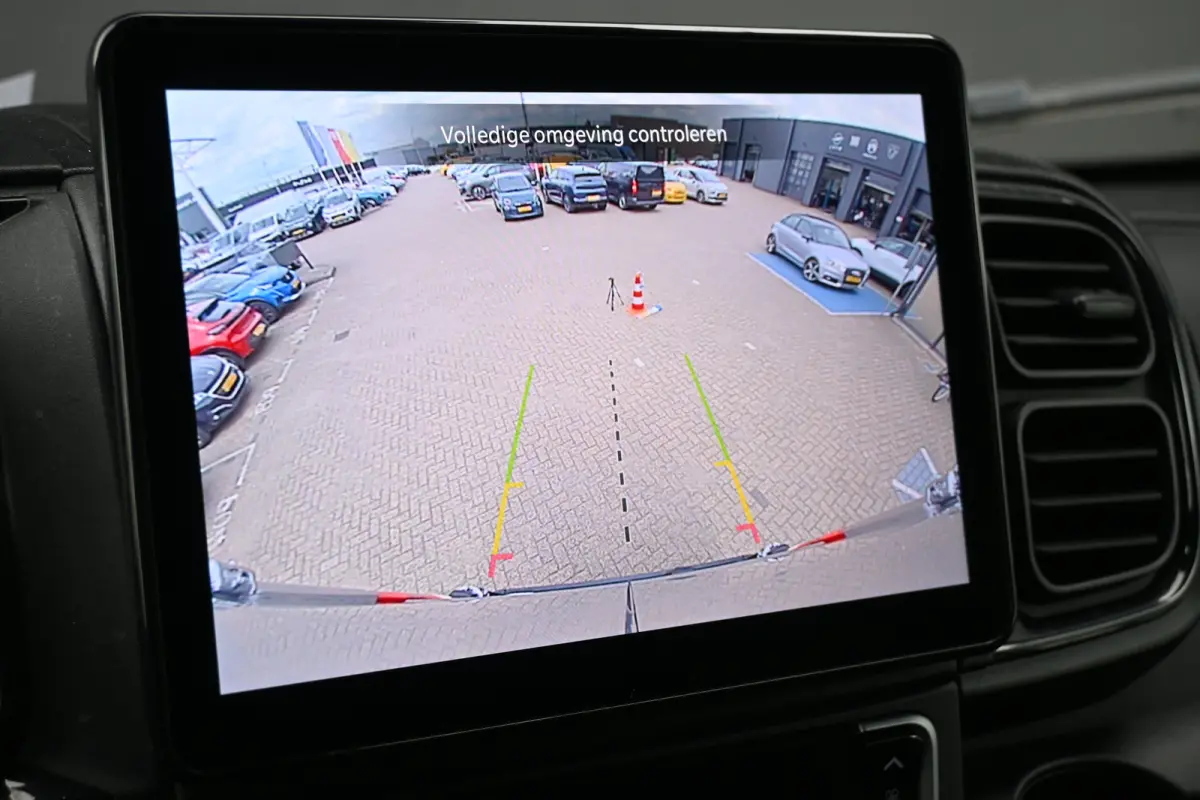 2.2D L2H2 140PK 3.5t Automaat BPM vrij | Cruise control | Climate control | Achteruitrijcamera | Betimmering | Navigatie