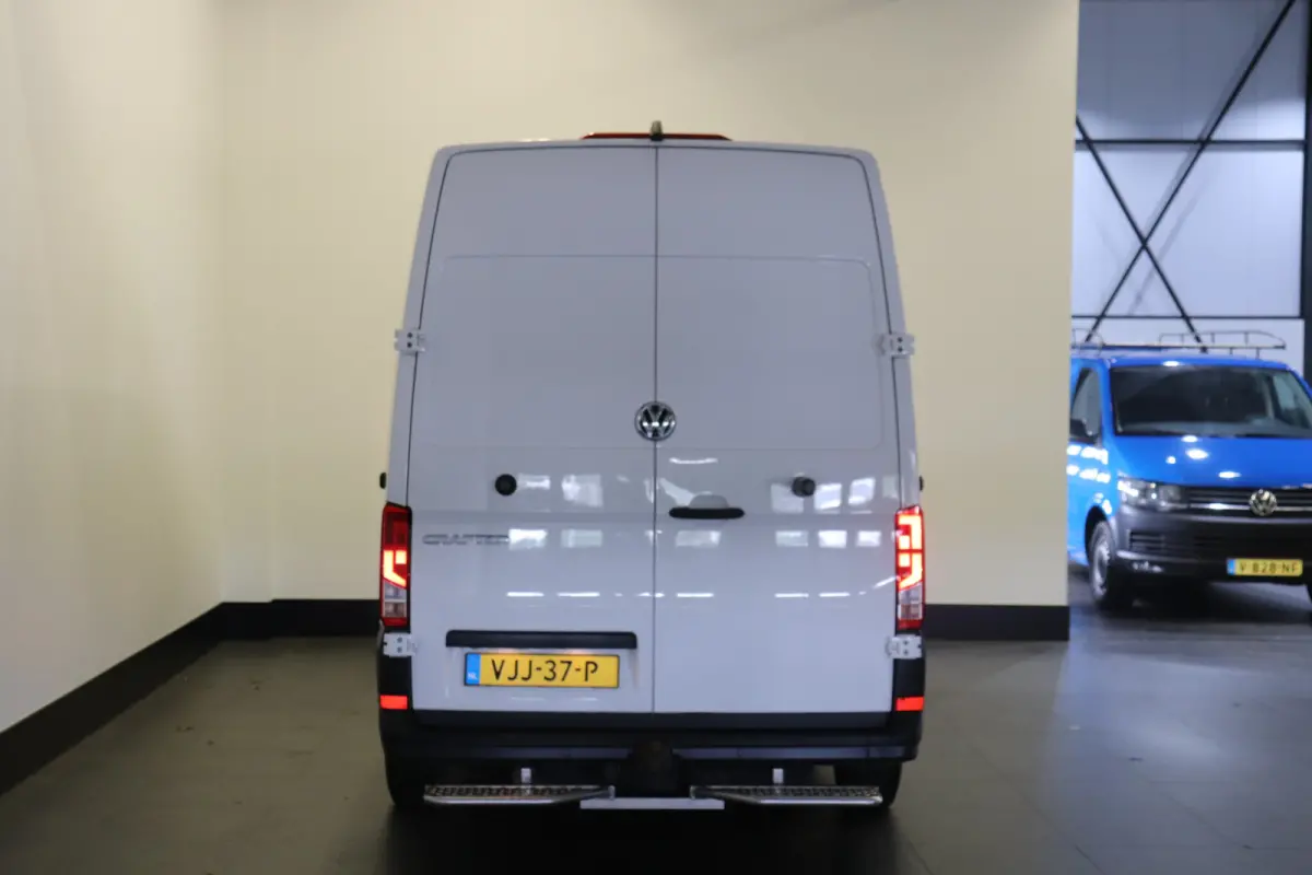 2.0 TDI 140PK L3H3 EURO 6 - Airco - Navi - Cruise - € 17.900,-  Excl.