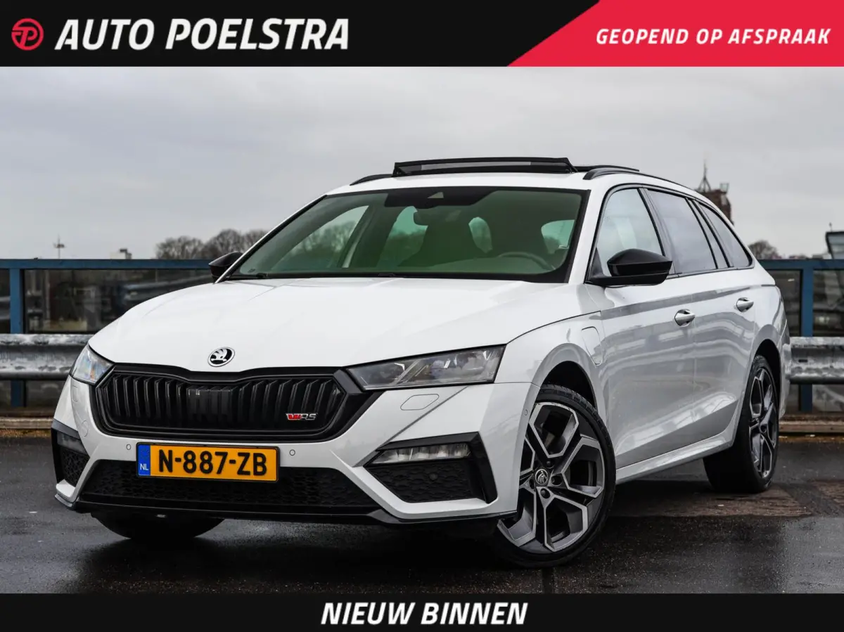 1.4 TSI RS iV PHEV Business 245 PK Panoramadak Matrix LED Camera Sfeerverlichting Stoelverwarming 19"