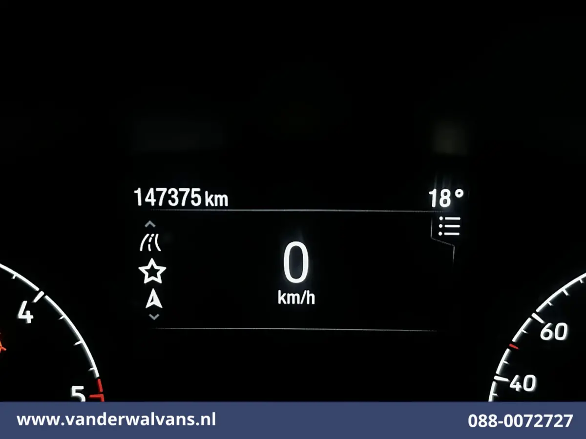 2.0 TDCI 131pk L2H1 Euro6 Airco | Camera | Leder | Navigatie | LED | Cruisecontrol Verwarmde Voorruit, Parkeersensoren, Bijrijdersbank, 2800kg trekvermogen