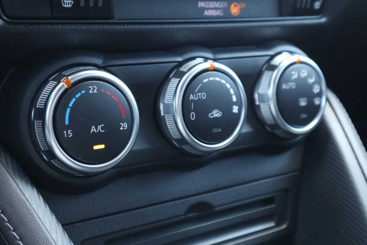 1.5 Skyactiv-G GT-M Black Suede Camera / Navi / Clima / Cruise / LM-Velgen