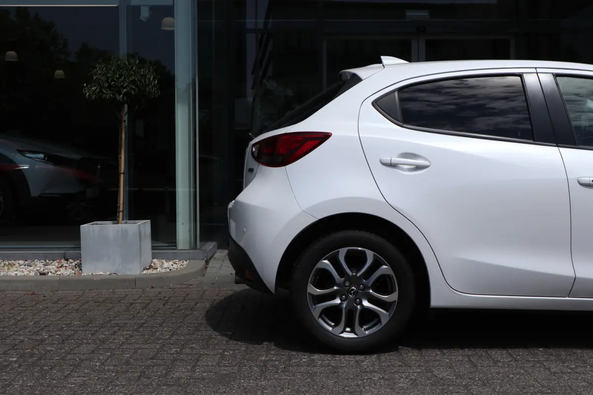 1.5 Skyactiv-G GT-M Black Suede Camera / Navi / Clima / Cruise / LM-Velgen