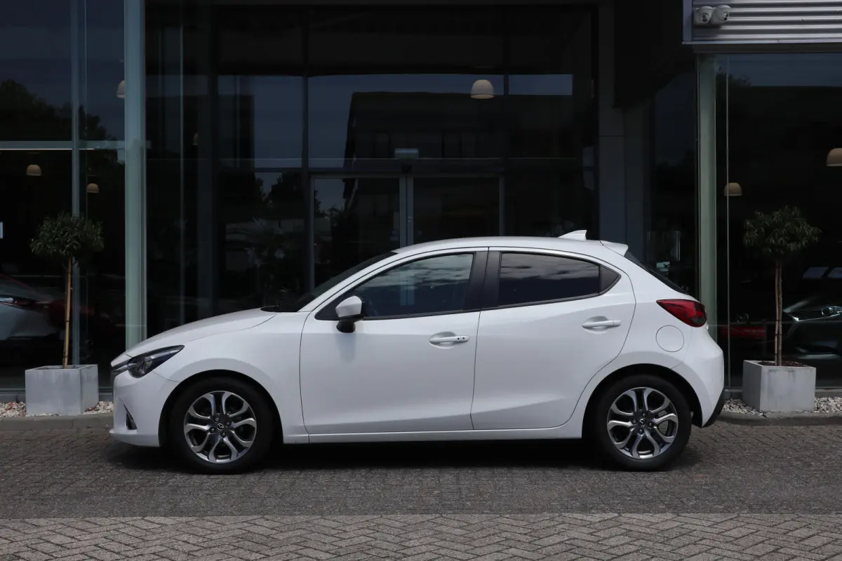 1.5 Skyactiv-G GT-M Black Suede Camera / Navi / Clima / Cruise / LM-Velgen