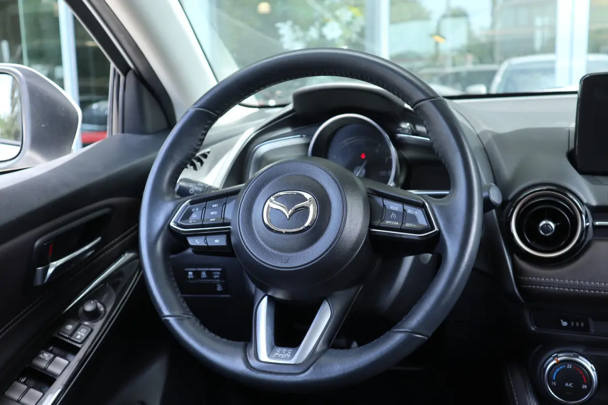 1.5 Skyactiv-G GT-M Black Suede Camera / Navi / Clima / Cruise / LM-Velgen