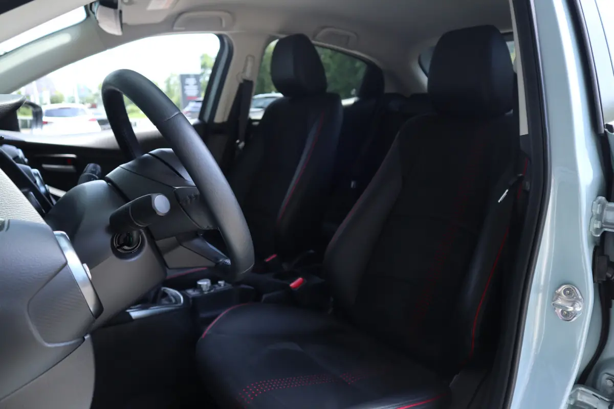 1.5 e-SkyActiv-G 90 Homura Aka Camera / Clima / Navi / Cruise / Head-up