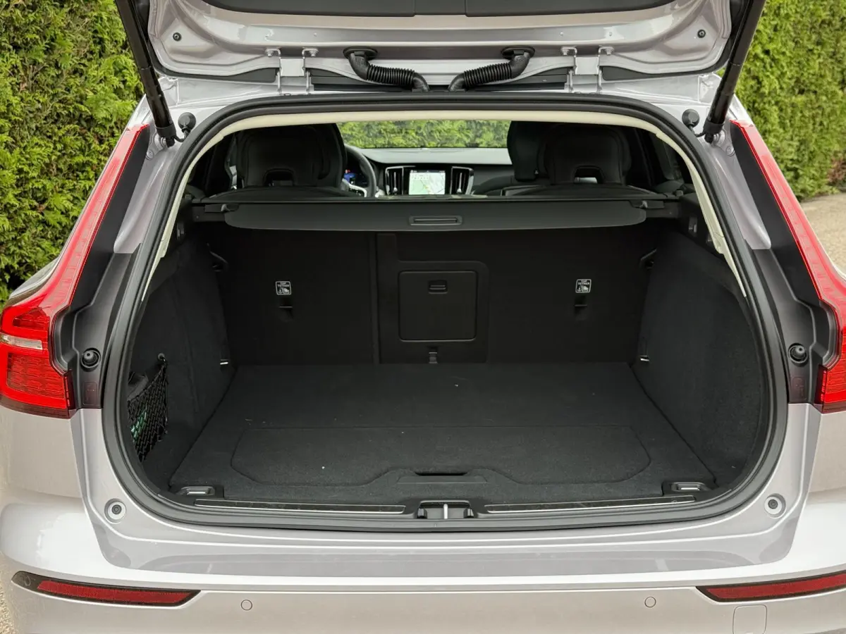 T6 Plug-in hybrid AWD Plus Dark | Panoramadak | Harman/Kardon | Stoel/Stuur Verwarming | Donker Glas