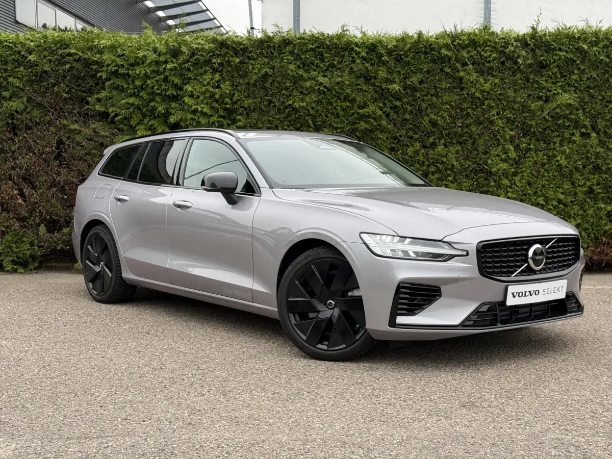T6 Plug-in hybrid AWD Plus Dark | Panoramadak | Harman/Kardon | Stoel/Stuur Verwarming | Donker Glas