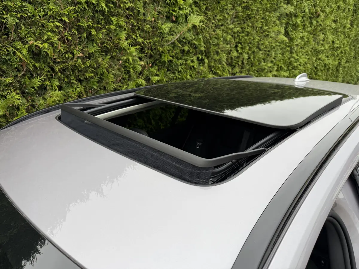T6 Plug-in hybrid AWD Plus Dark | Panoramadak | Harman/Kardon | Stoel/Stuur Verwarming | Donker Glas