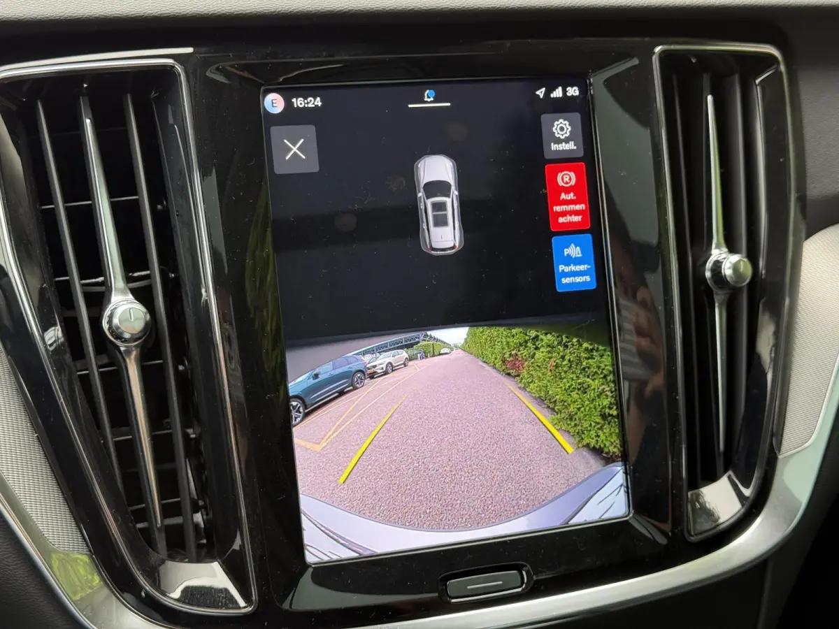 T6 Plug-in hybrid AWD Plus Dark | Panoramadak | Harman/Kardon | Stoel/Stuur Verwarming | Donker Glas