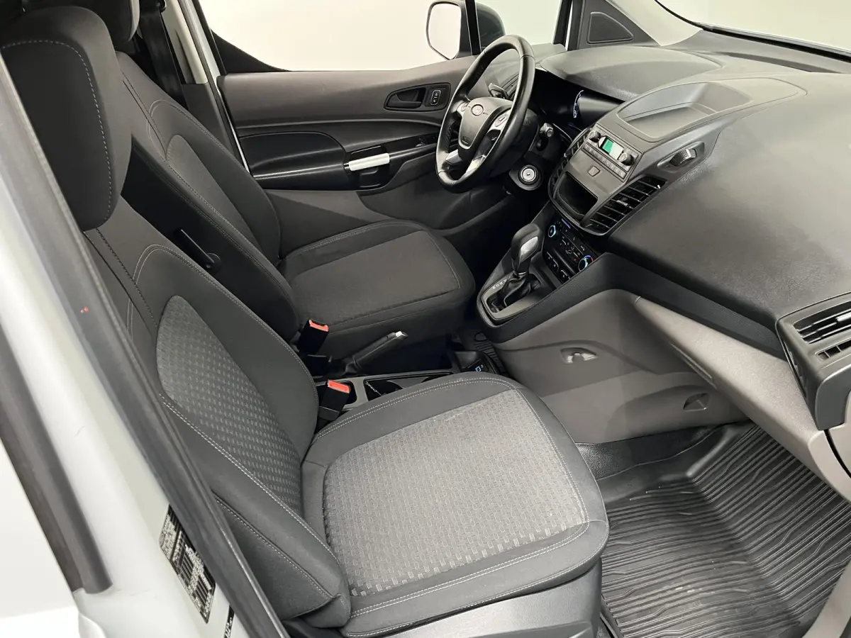 1.5 EcoBlue L2 Trend Automaat Airco Radio Cruise Control Parkeersensoren Achterklep Verwarmbare voorstoelen